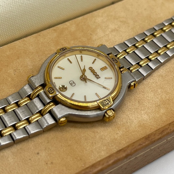 “New” Vintage Gucci Women’s Watch - Picture 5 of 9